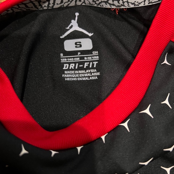 Jordon Nike Boys MJ Jumpman Short Sleeve Tee Small Dri-fit Black White Red - Picture 3 of 8